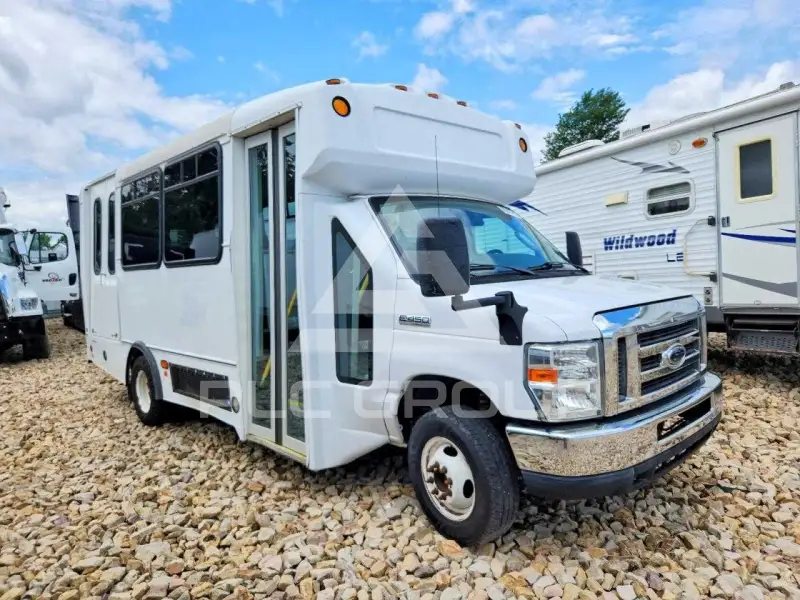 2017 Ford ECONOLINE фото