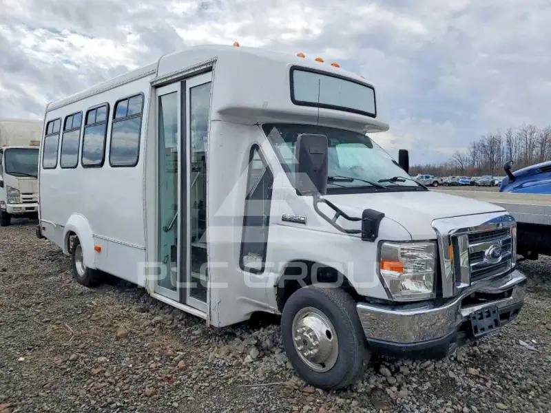 2017 Ford ECONOLINE photo