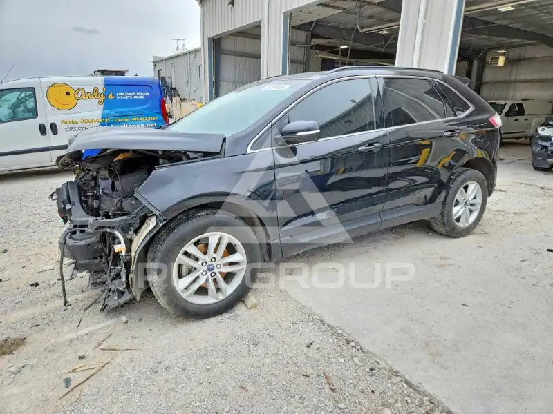2017 Ford EDGE photo