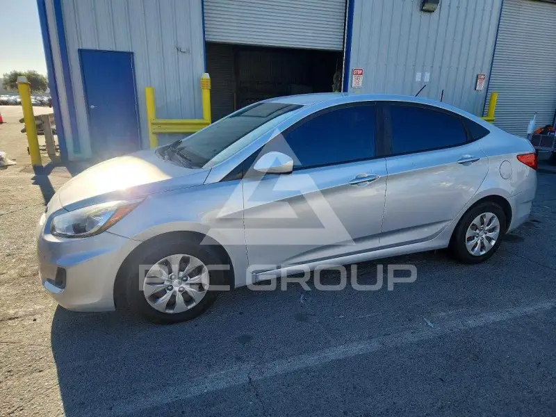 2017 Hyundai Accent photo