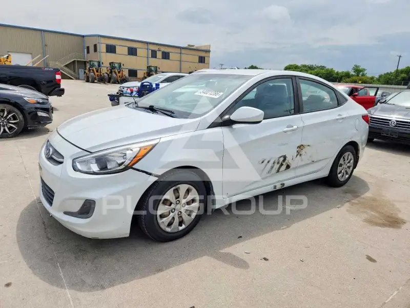 2017 Hyundai Accent photo