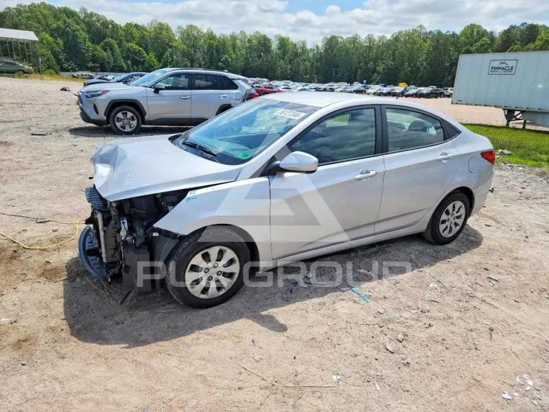 2017 Hyundai Accent photo