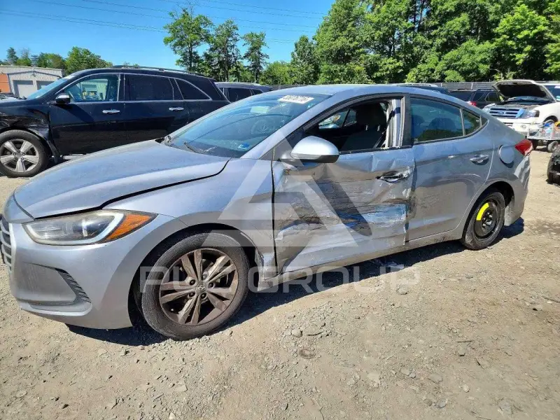 2017 Hyundai Elantra photo