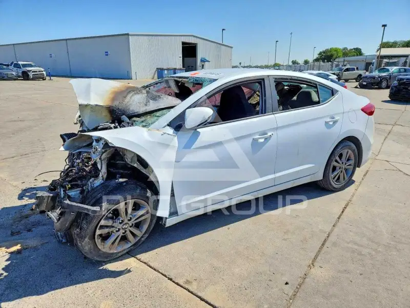 2017 Hyundai Elantra фото