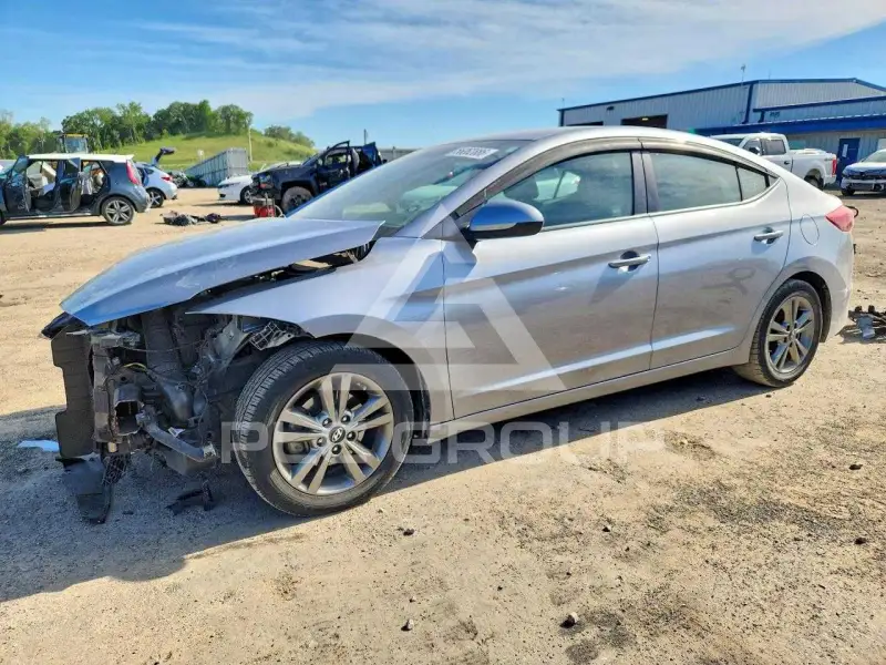 2017 Hyundai Elantra photo