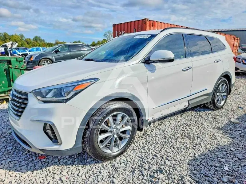 2017 Hyundai Santa Fe photo