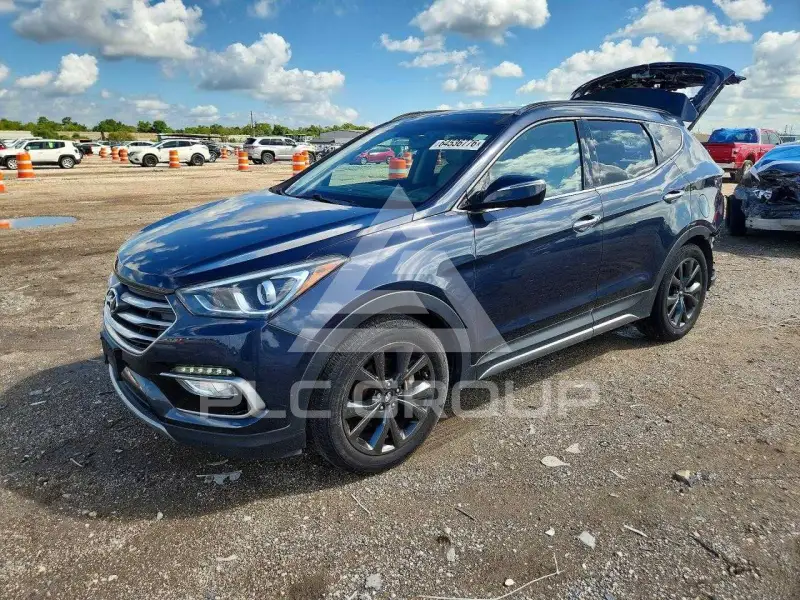 2017 Hyundai Santa Fe photo