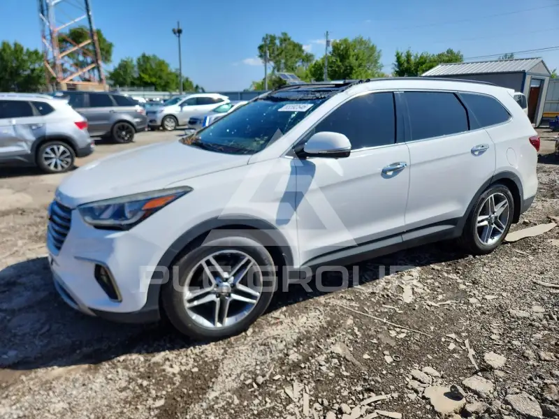 2017 Hyundai Santa Fe photo