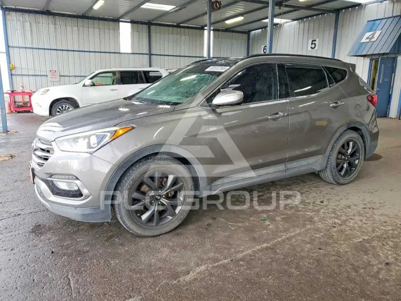 2017 Hyundai Santa Fe photo