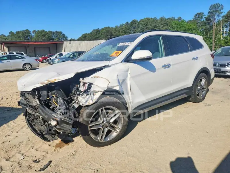 2017 Hyundai Santa Fe photo
