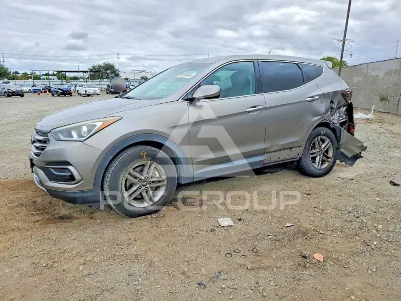 2017 Hyundai Santa Fe photo