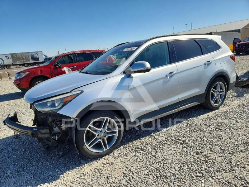 2017 Hyundai Santa Fe photo