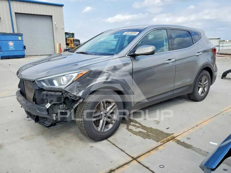2017 Hyundai Santa Fe photo