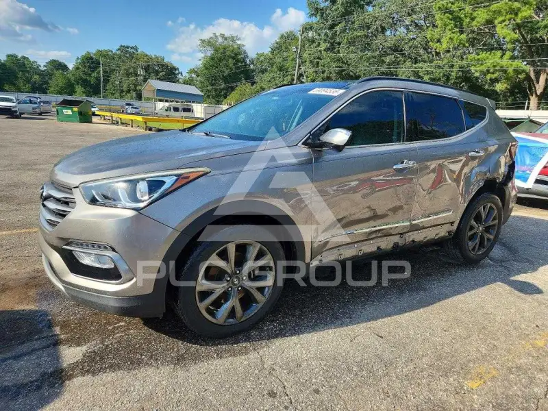 2017 Hyundai Santa Fe photo