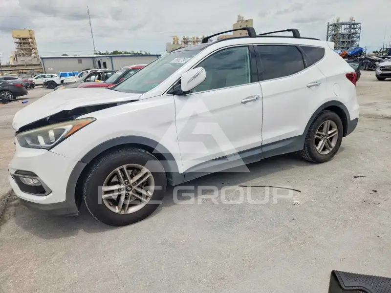 2017 Hyundai Santa Fe photo