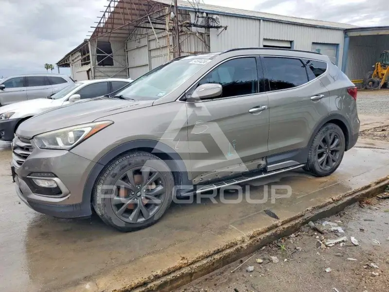 2017 Hyundai Santa Fe photo