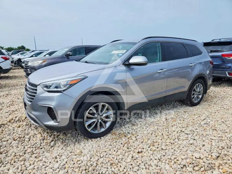 2017 Hyundai Santa Fe photo