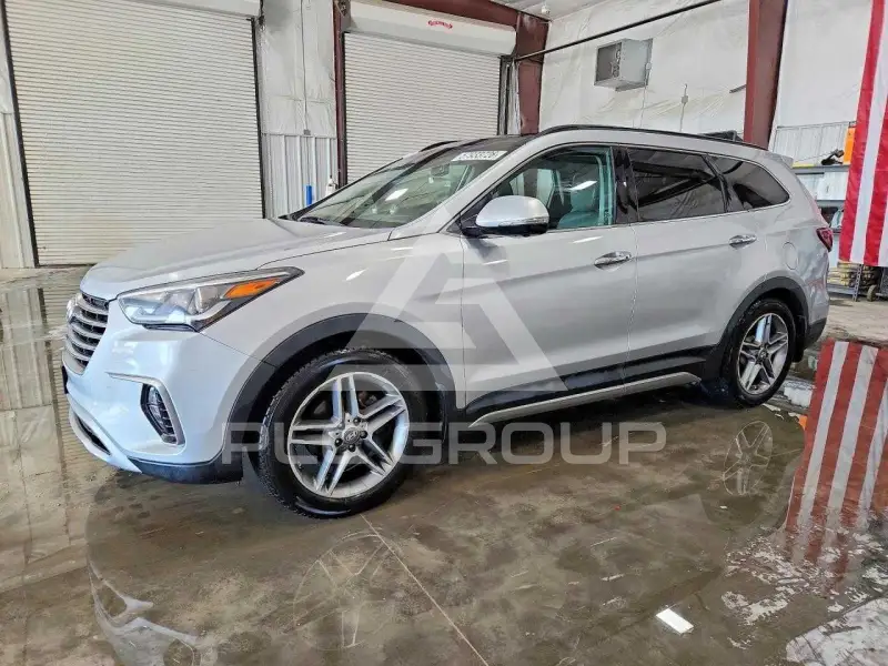 2017 Hyundai Santa Fe photo