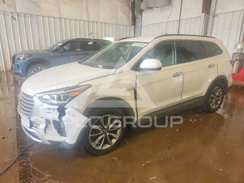 2017 Hyundai Santa Fe photo