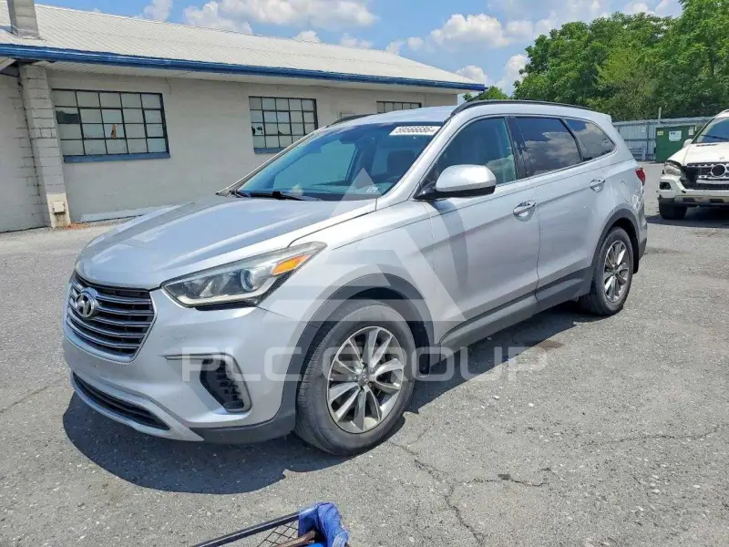 2017 Hyundai Santa Fe photo