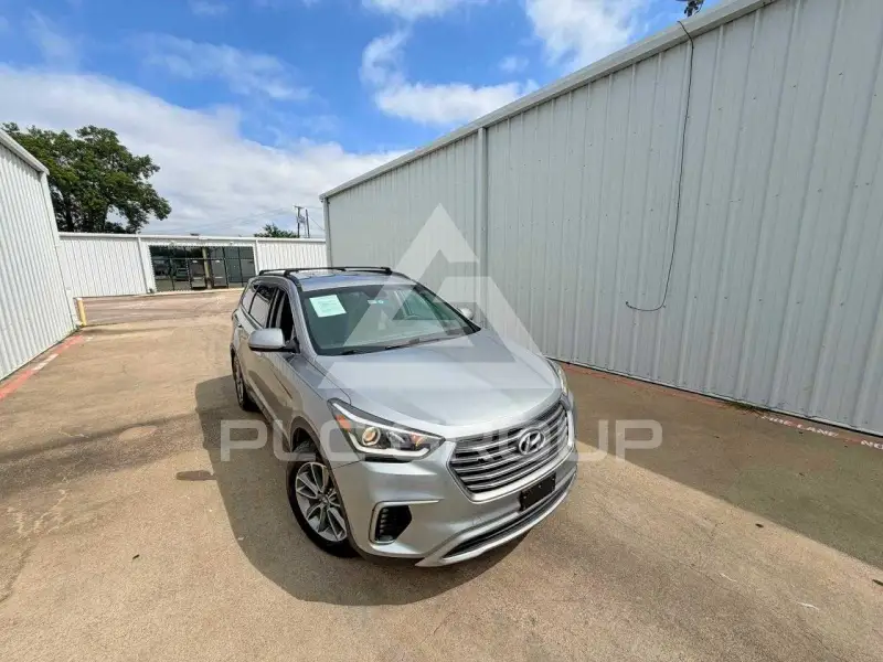2017 Hyundai Santa Fe photo