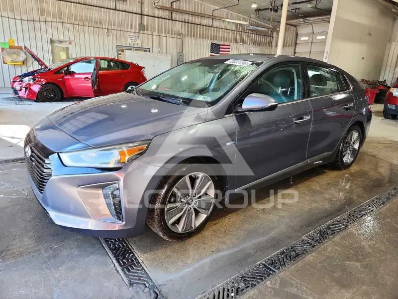 2017 Hyundai Ioniq photo