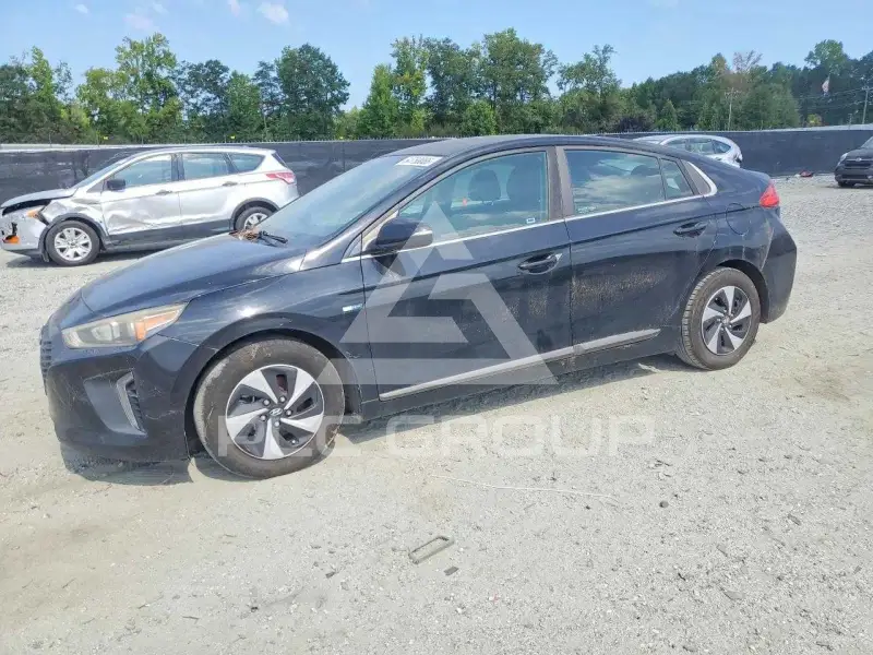 2017 Hyundai Ioniq photo