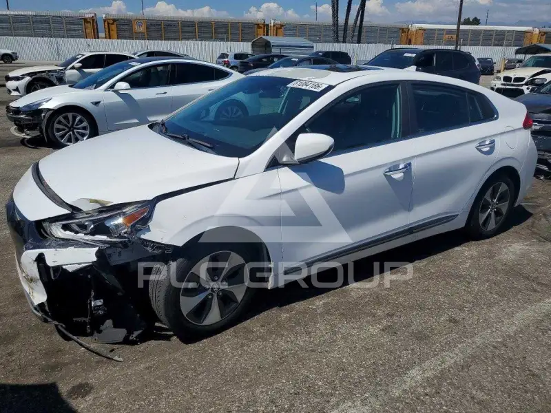 2017 Hyundai Ioniq photo
