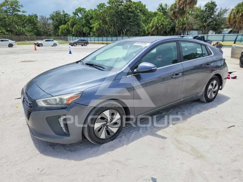 2017 Hyundai Ioniq photo