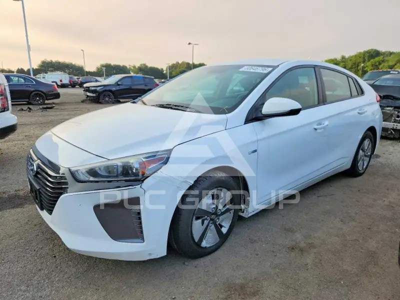 2017 Hyundai Ioniq photo
