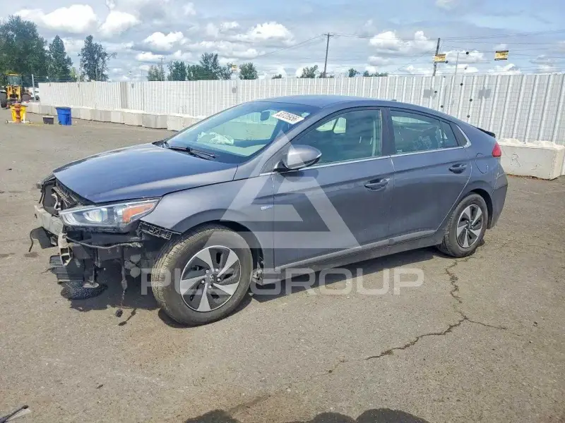 2017 Hyundai Ioniq photo