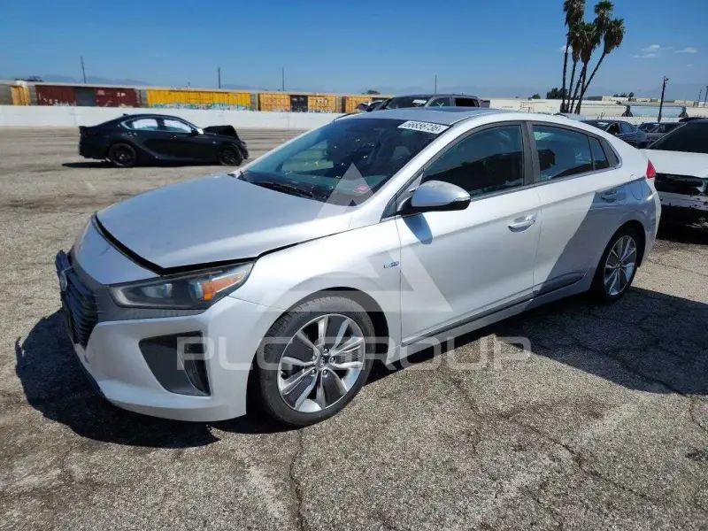 2017 Hyundai Ioniq photo