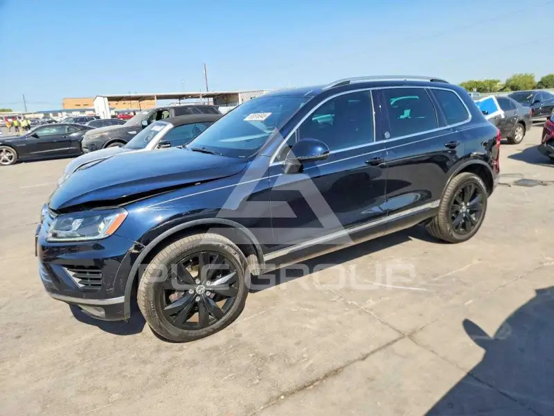 2017 Volkswagen Touareg photo