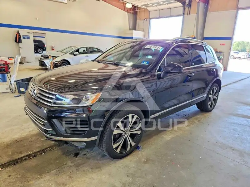 2017 Volkswagen Touareg photo