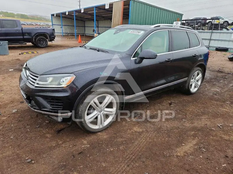 2017 Volkswagen Touareg photo