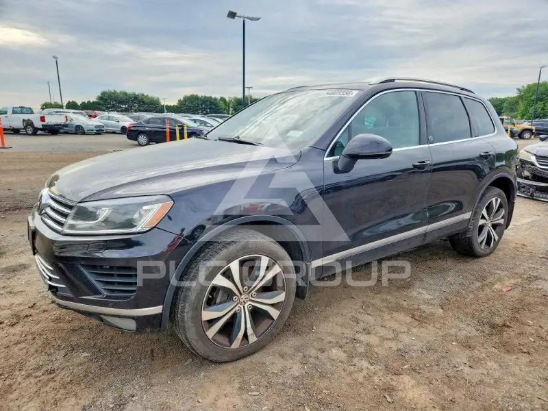 2017 Volkswagen Touareg photo