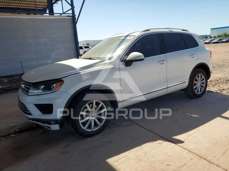 2017 Volkswagen Touareg photo