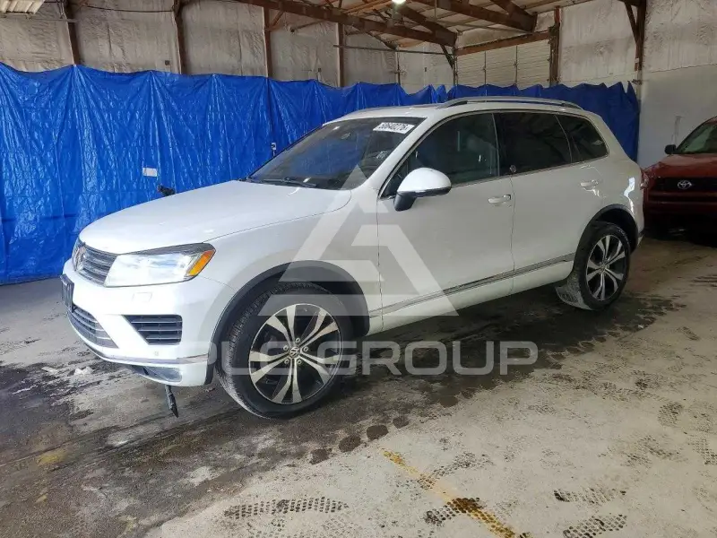 2017 Volkswagen Touareg photo