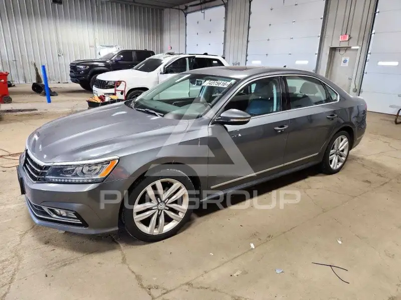 2017 Volkswagen Passat фото