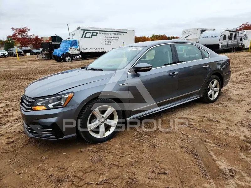 2017 Volkswagen Passat photo