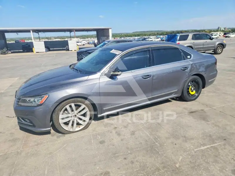2017 Volkswagen Passat photo