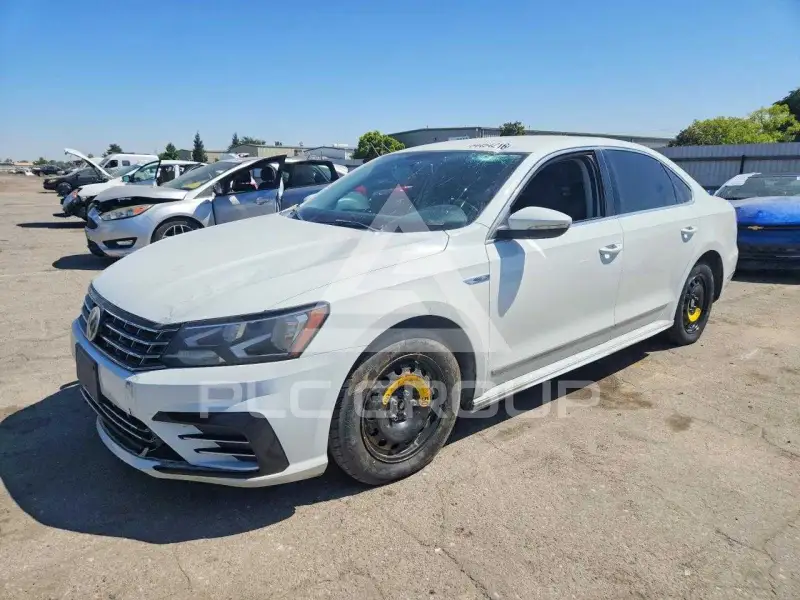 2017 Volkswagen Passat фото