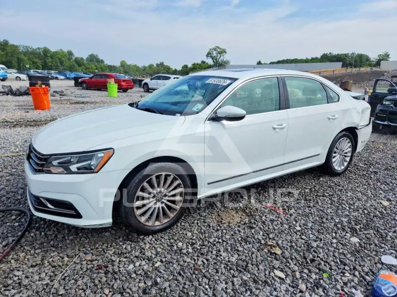 2017 Volkswagen Passat photo