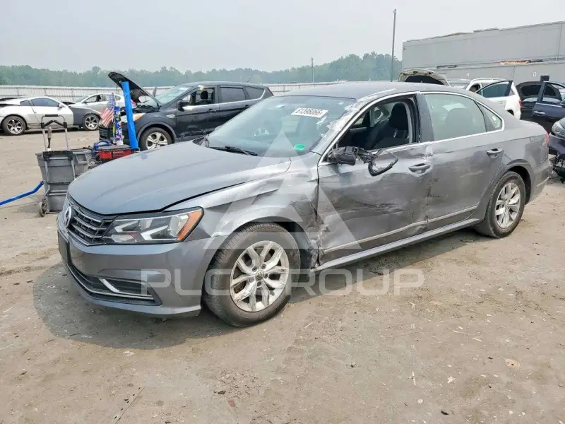 2017 Volkswagen Passat photo