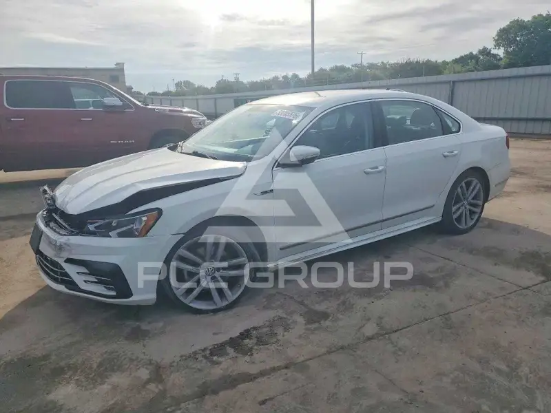2017 Volkswagen Passat photo