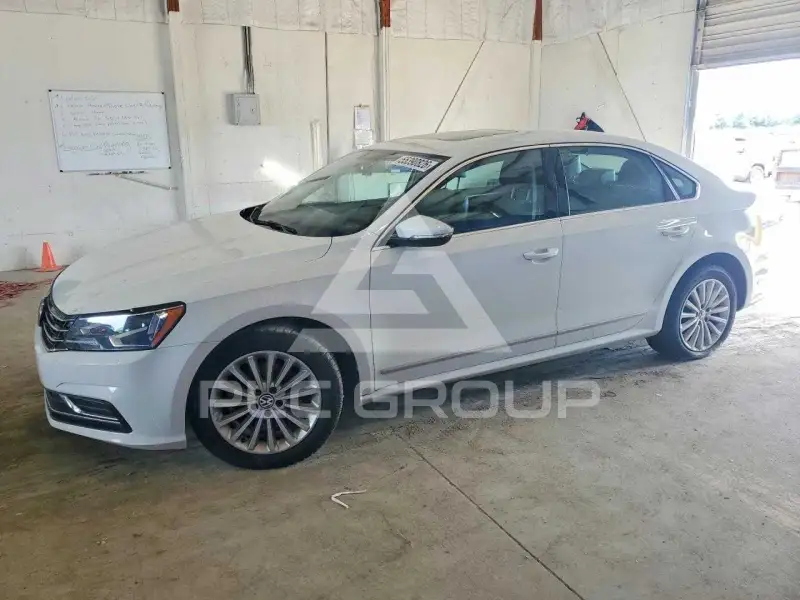 2017 Volkswagen Passat фото