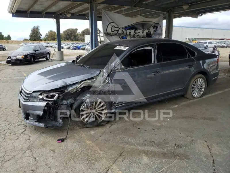 2017 Volkswagen Passat фото