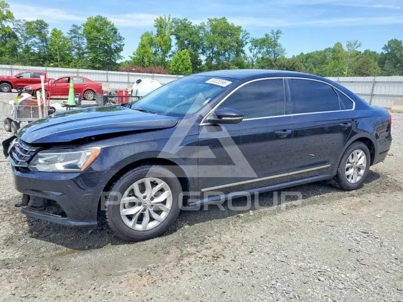2017 Volkswagen Passat photo
