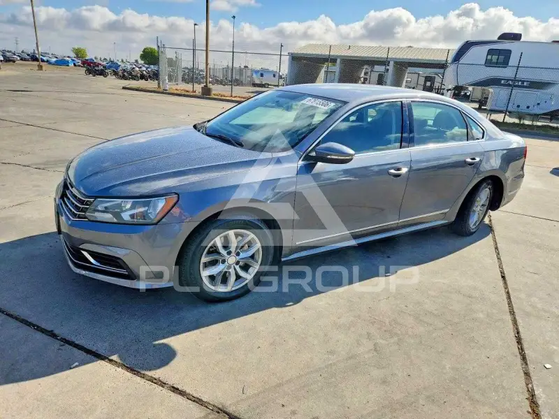 2017 Volkswagen Passat photo