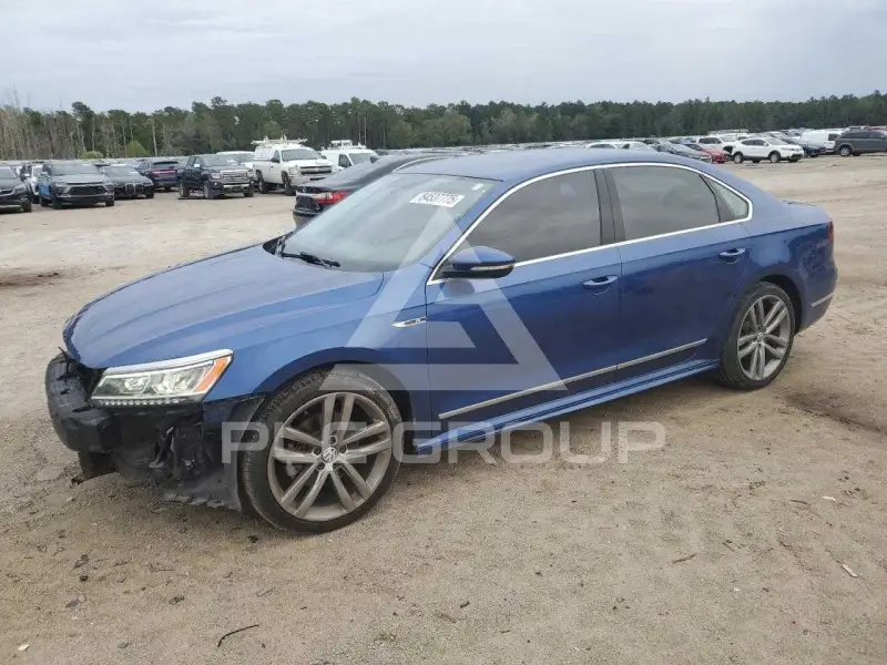 2017 Volkswagen Passat photo